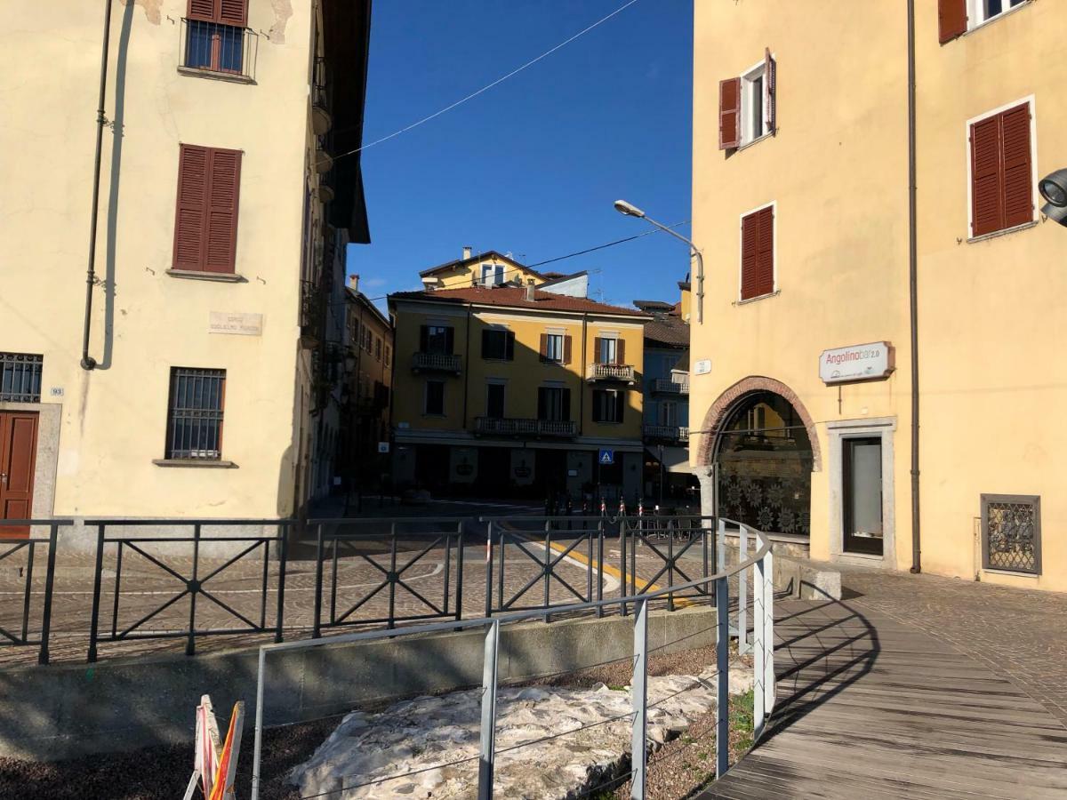 La Via Degli Artisti Apartment Arona Exterior photo